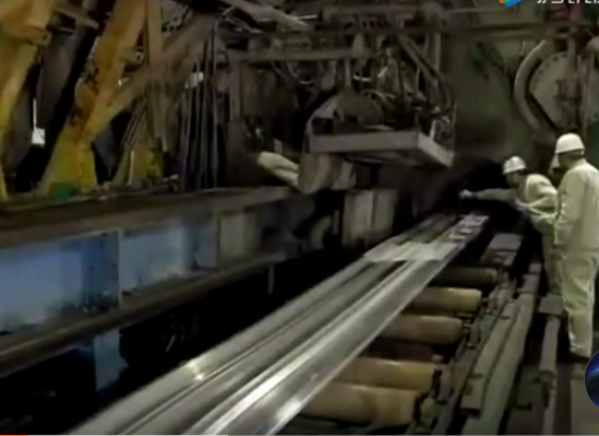 中國(guó)萬噸擠壓機(jī)