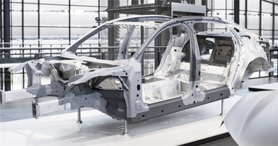 鋁制發(fā)動機(jī)，鋁制散熱器，全鋁車身